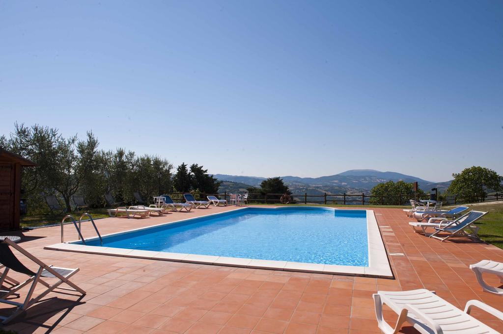 Agriturismo Tenuta Di Biscina Экстерьер фото